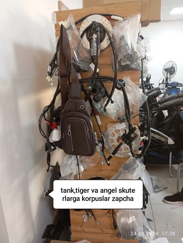 Skuter plastiklari bor va zapchastlari — фото 4