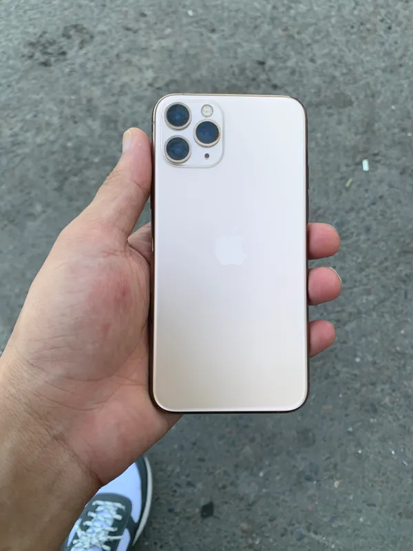 Iphone 11pro gold — фото 2