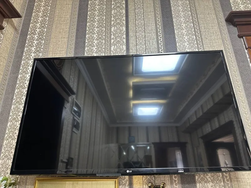 Телевизор LG 42, корейский 2