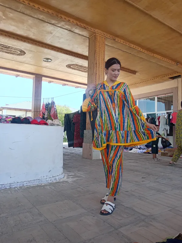 Ayollar kiyimi