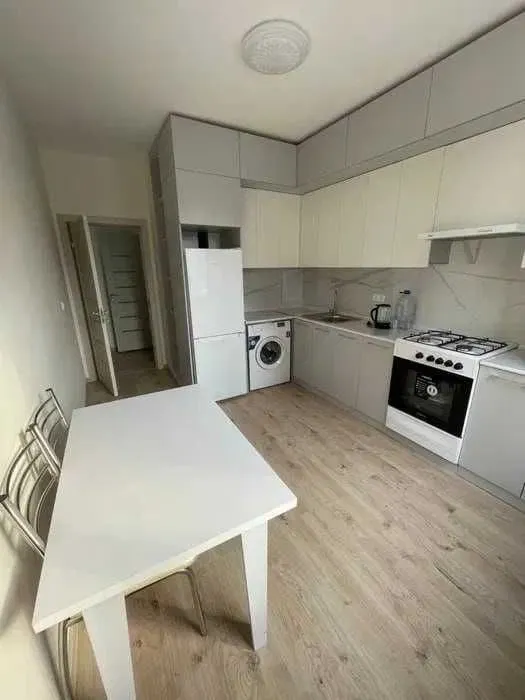 SHOSHILINCH Almazar Cityda shinam 1 xonali kvartira ijaraga beraman 4
