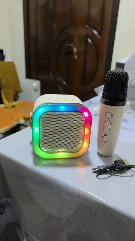 Караоке колонка Bluetooth беспроводная с одним микрофоном 80.000 В нал
