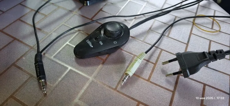 Колонки EDIFIER 2+1 7 Колонки EDIFIER 2+1 7