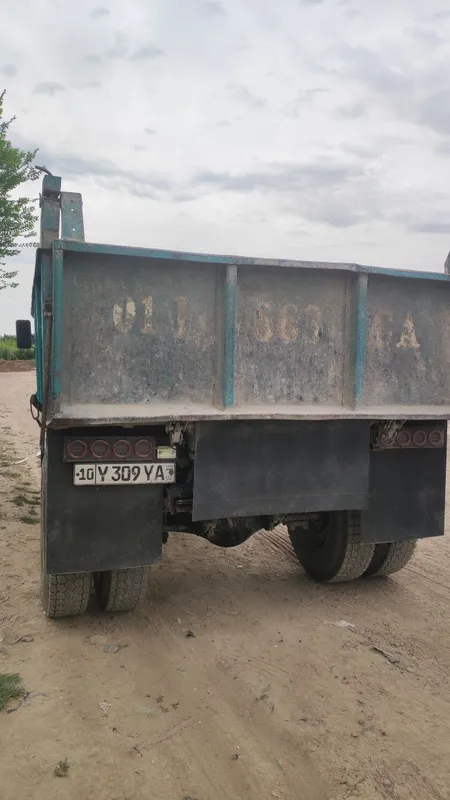 zil sotiladi srochna 2