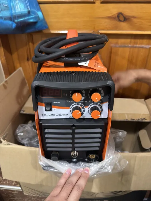 JASIC TIG 250S (W228) — Argon payvandlash apparati 1