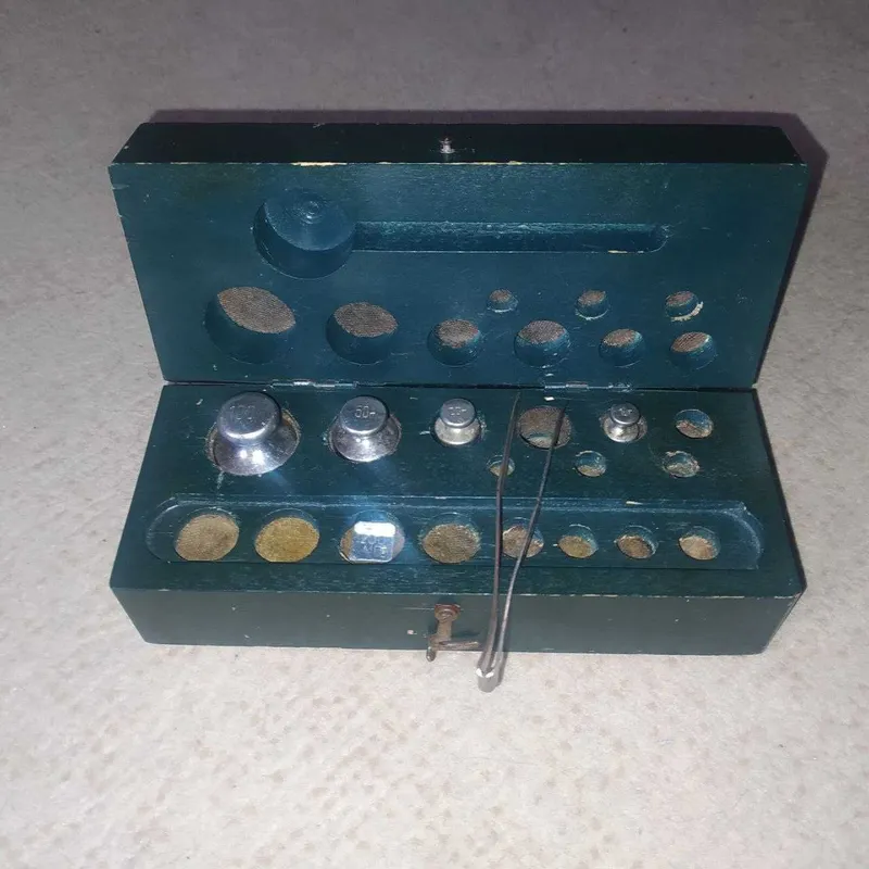 футляр шкатулка гири разновесы гирьки весы