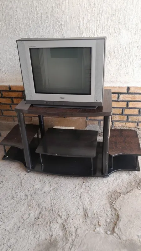 Телевизор и подставка 1 Телевизор и подставка 1