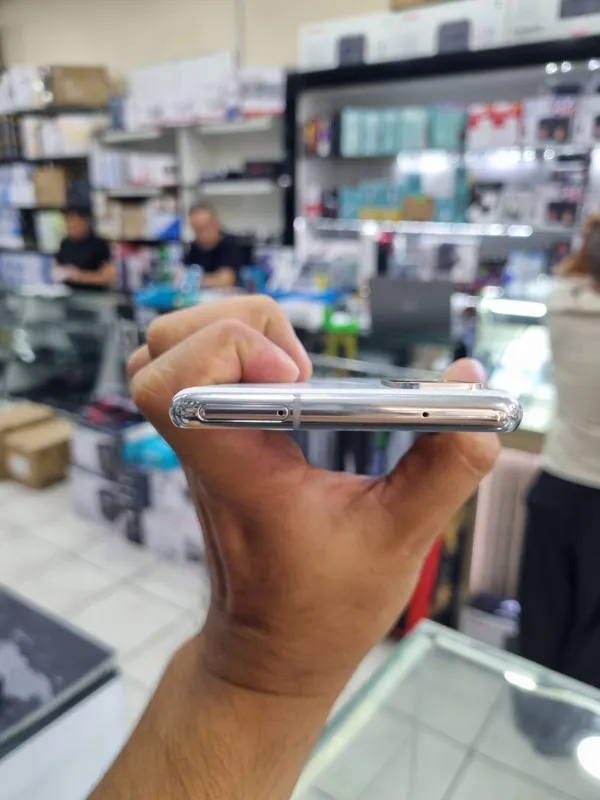 SAMSUNG S 20 FE 2 SAMSUNG S 20 FE 2
