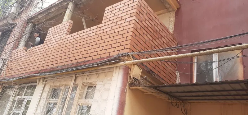 Кладка кирпича на балконе — фото 6