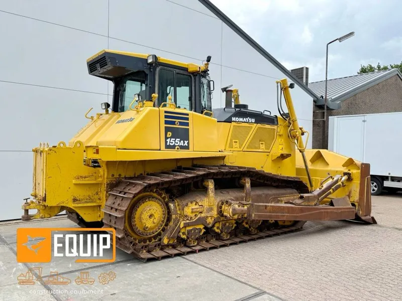 Komatsu D155AX-8 бульдозер — фото 1