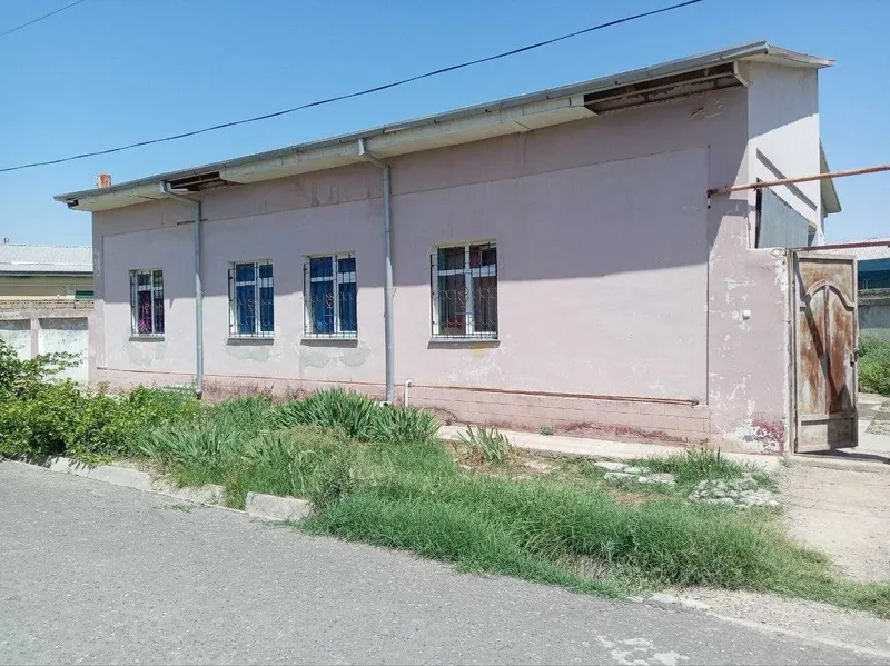 Qarshi sh.Yangi Xonobod. Kottedj sotiladi. 4 xona+xoll+oshxona