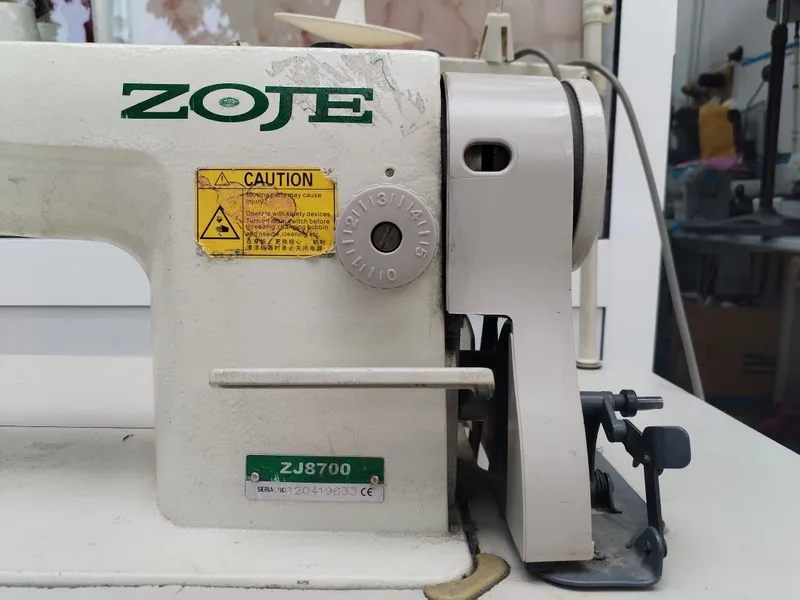 Продается швейная машина ZOJE ZJ8700 1 Продается швейная машина ZOJE ZJ8700 1