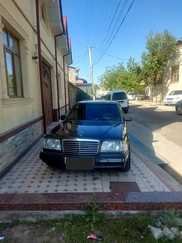 Mercedes-Benz w124 2 Mercedes-Benz w124 2