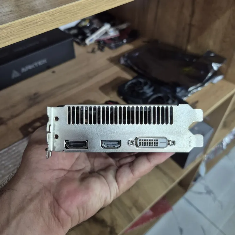 Videokarta Rx 550 4gb 3