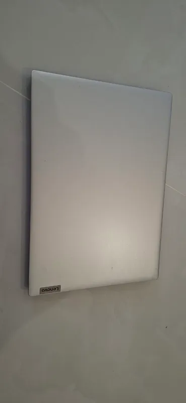 Nootbok LENOVA