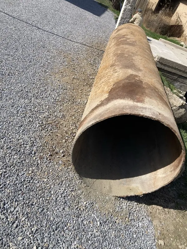 Metal Qubur srochni sotiladi