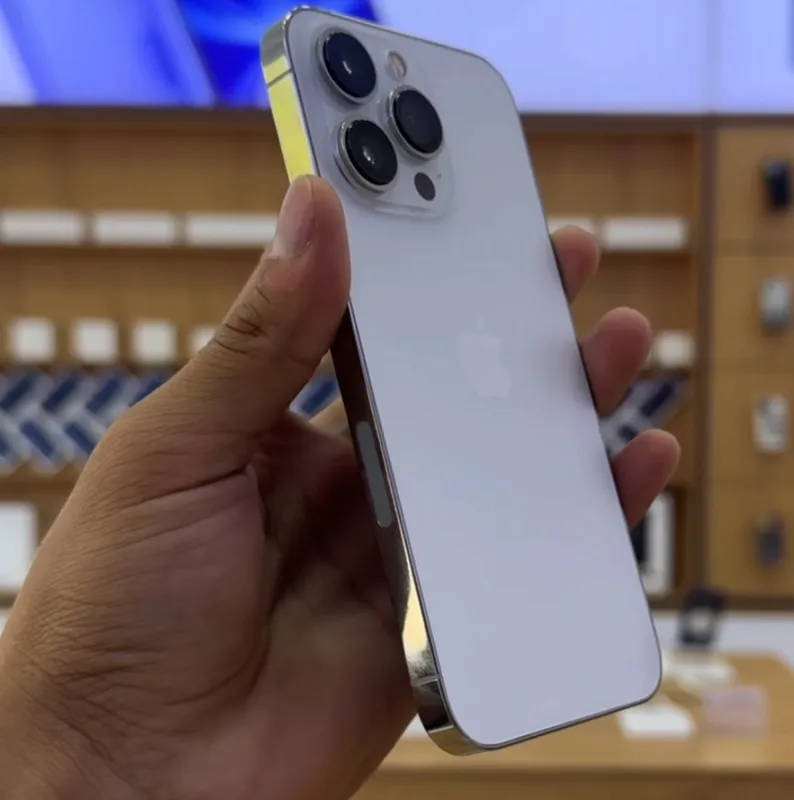 iPhone 13 Pro 256 ГБ LL/A, батарея 77% 1 iPhone 13 Pro 256 ГБ LL/A, батарея 77% 1