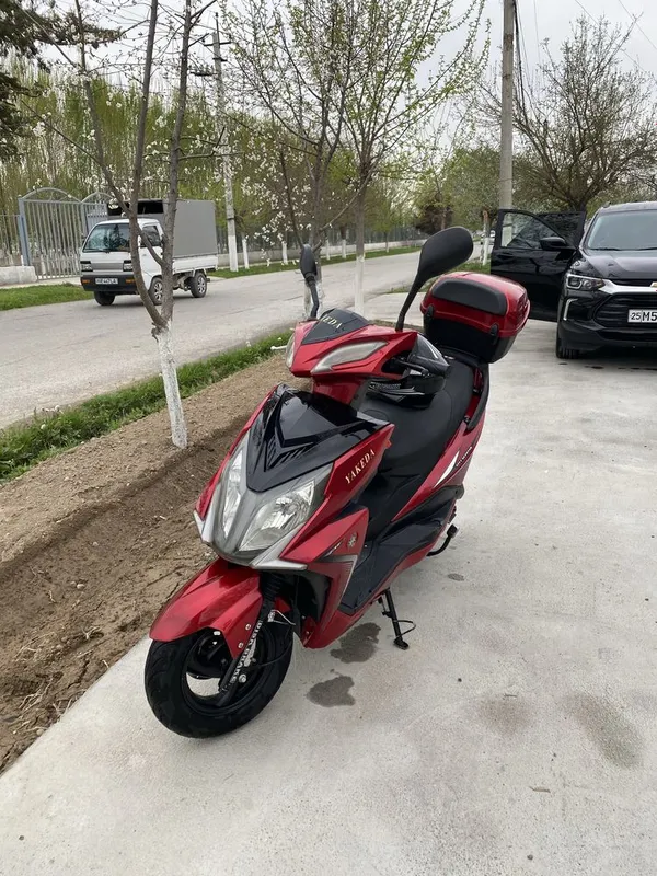 Benzinli Skuter sotiladi srochna 1 Benzinli Skuter sotiladi srochna 1