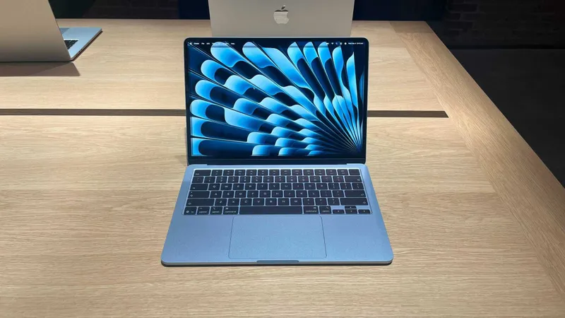Mac Book Air M5 Sky blue