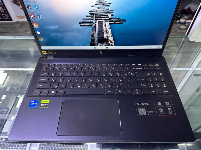 Acer Nitro V 15 4