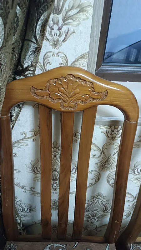 1 стол. 10 стульев. 3