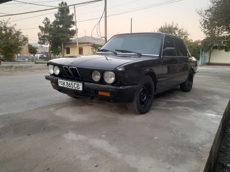 BMW E28. MADIL mashina