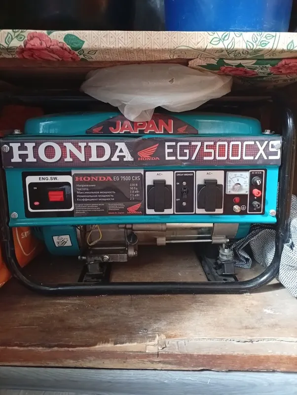 Продается генератор honda 1