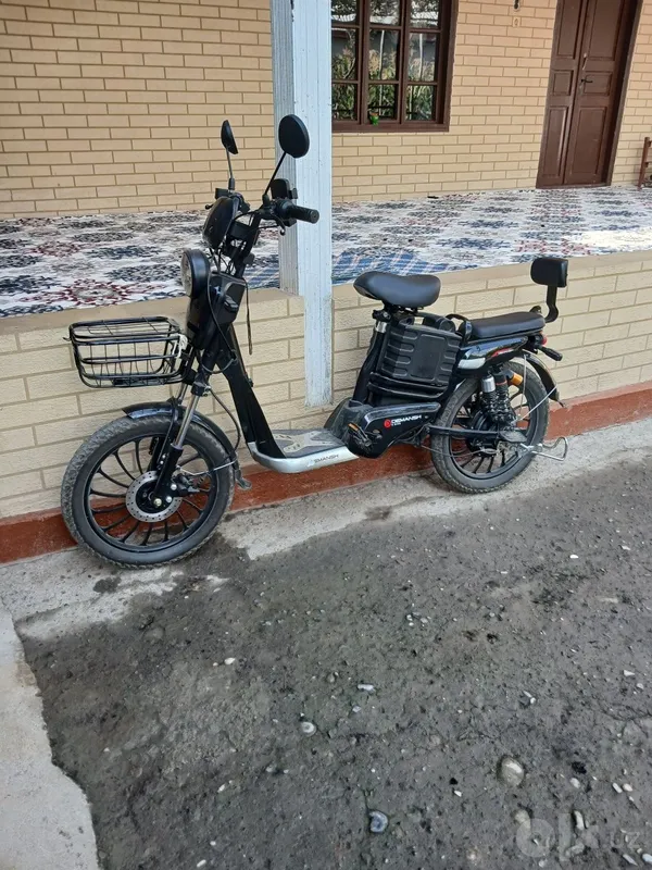 Skuter sotiladi 240W Skuter sotiladi 240W