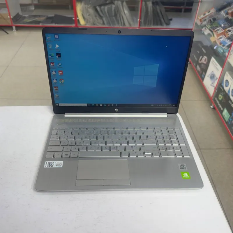 Hp core i7-1065G7 8/512 ssd holati yaxshi