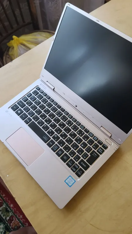 NEC LaVie — Premium yapon ultrabuki i7 8/128 4 NEC LaVie — Premium yapon ultrabuki i7 8/128 4