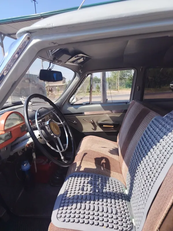 Gaz 21 Volga (Antikvar) legenda 5 Gaz 21 Volga (Antikvar) legenda 5