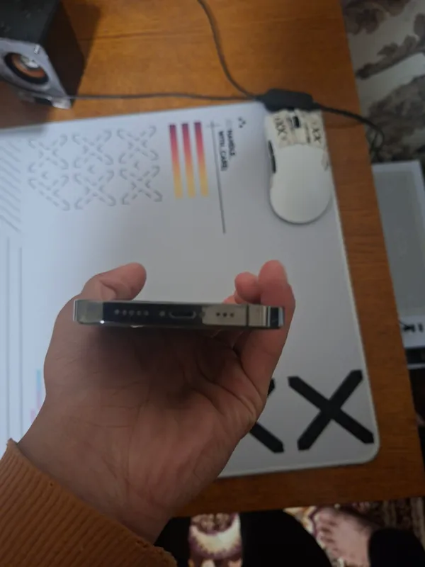 Телефон iPhone 12 Pro 4 Телефон iPhone 12 Pro 4