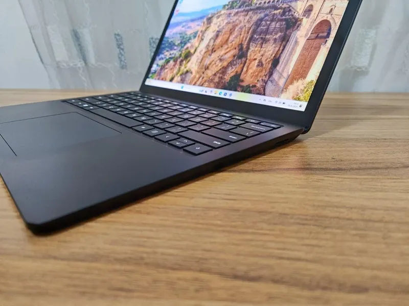 Microsoft Surface Laptop 5 5
