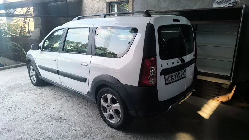 LADA Largus Cross 2020 г. 3 LADA Largus Cross 2020 г. 3