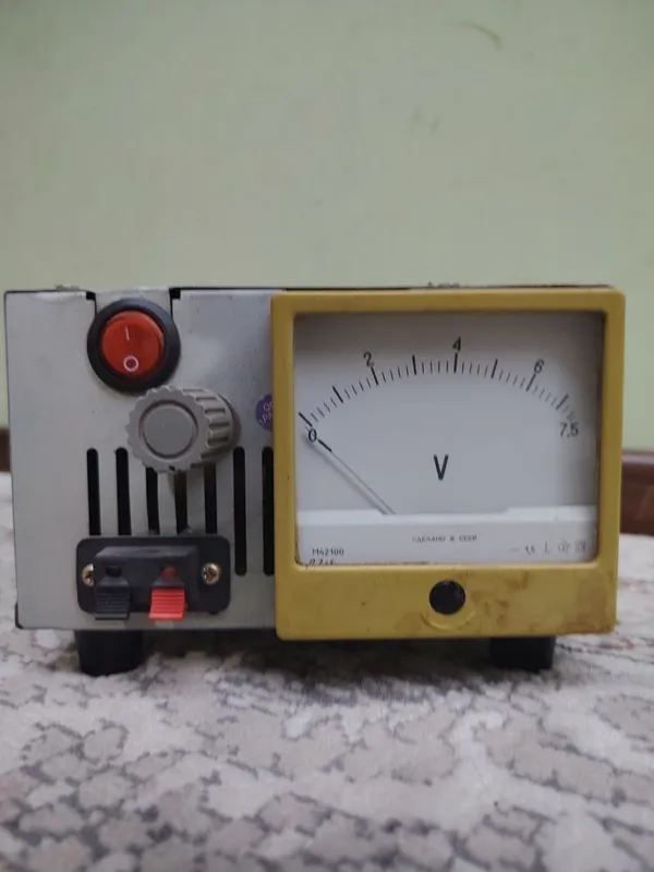 Советский вольтметр