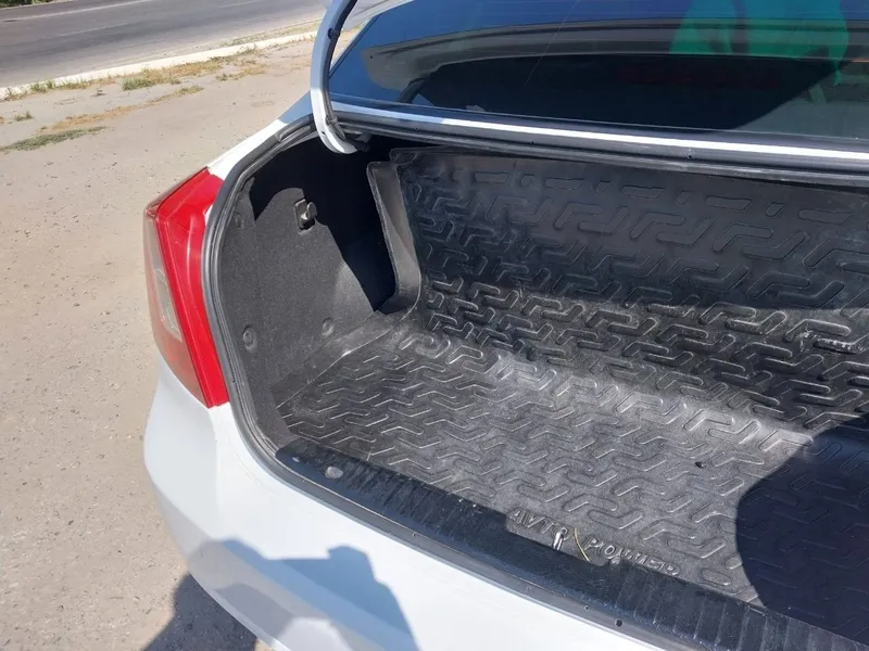 Avtomobil Jentra sotiladi 10 Avtomobil Jentra sotiladi 10