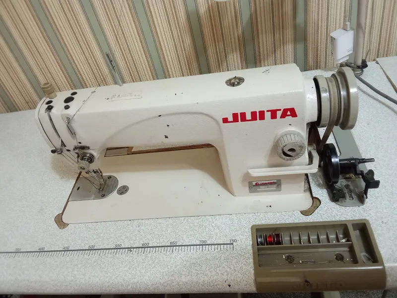 Продаётся швейная машина. JUITA, GEMSY 4 Продаётся швейная машина. JUITA, GEMSY 4