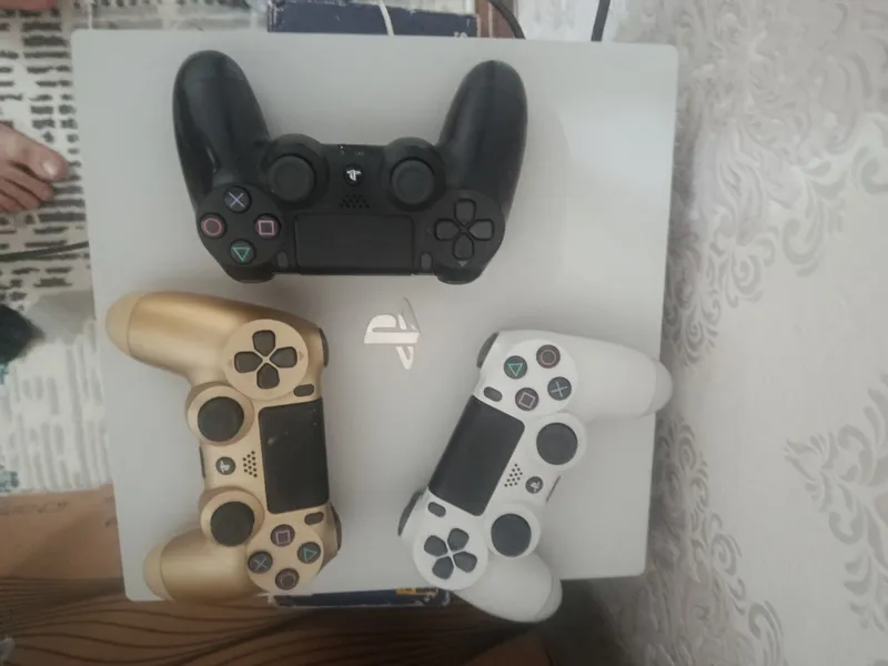 PLAYSTATION 4 PRO