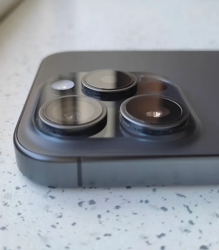 iPhone 15 Pro iPhone 15 Pro