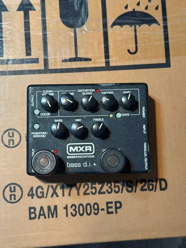 MXR Bass DI+ — профессиональный басовый предусилитель
