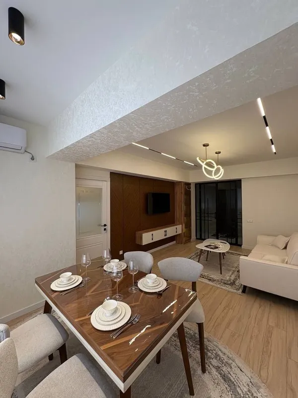 сдаётся квартира. ЦУМ 2/9/9. 78м². Евро ремонт — фото 3