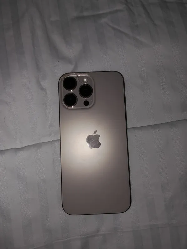 iPhone 16 Pro Max (iCloud) — фото 1