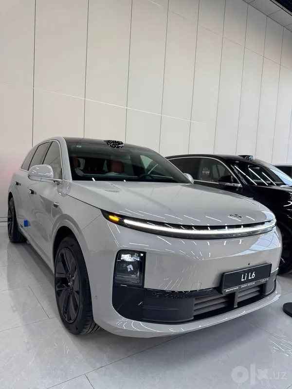 Официальный автосалон Li Auto 4 Официальный автосалон Li Auto 4