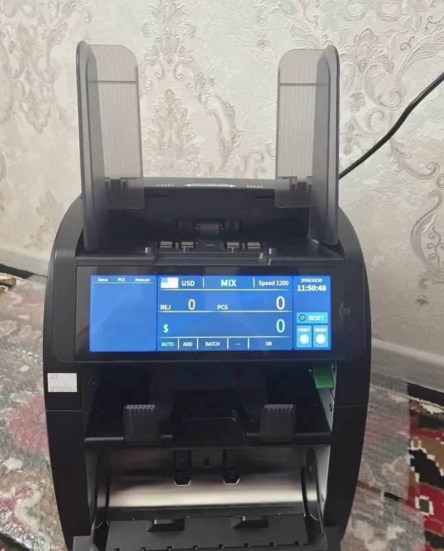 Pul sanaydigan.80 hil pulni qalbakisini aniqlaydi. Денежный аппарат 80 4 Pul sanaydigan.80 hil pulni qalbakisini aniqlaydi. Денежный аппарат 80 4
