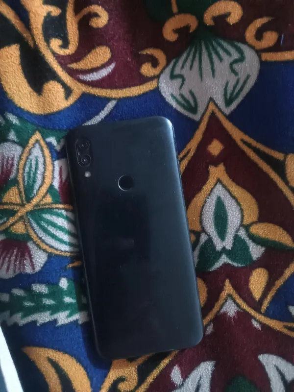 Redmi 7 xolati yaxwi narxi 450ming
