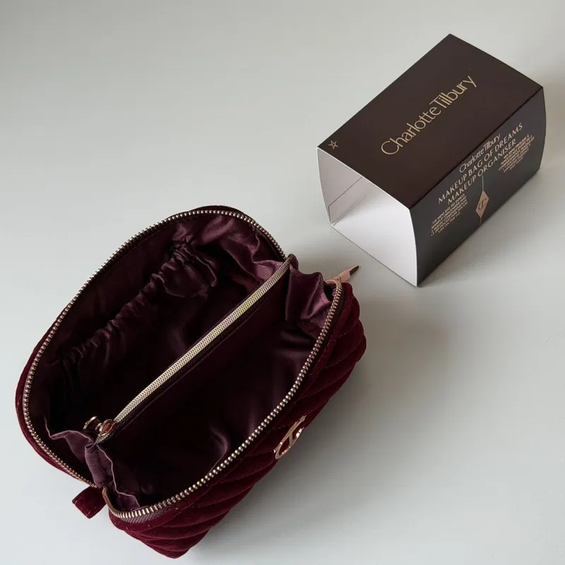косметичка бархатная Charlotte Tilbury — фото 1