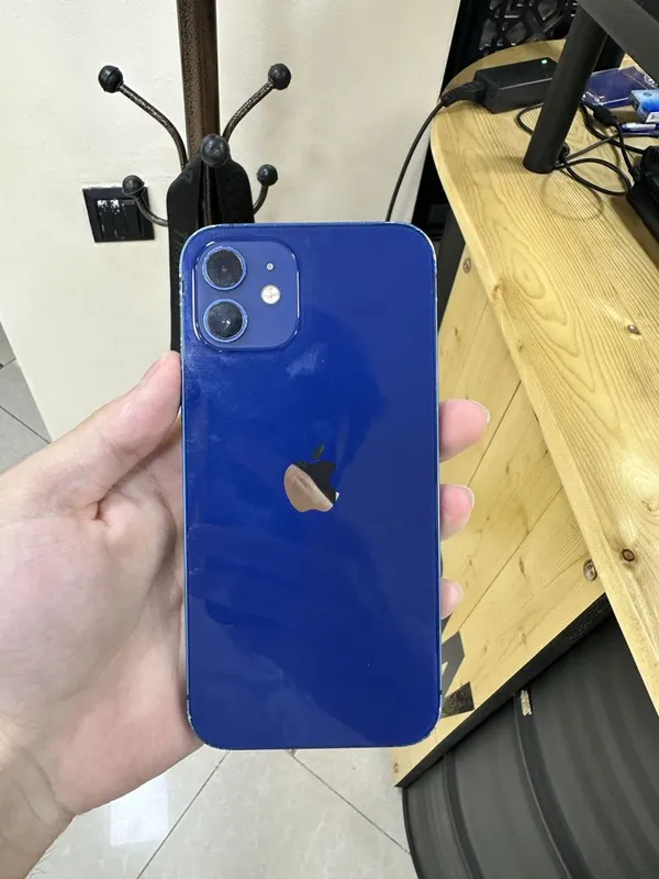 iPhone 12 64 гб память 2