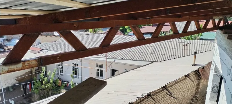 Tom yopish Navev, Useliniya xizma
