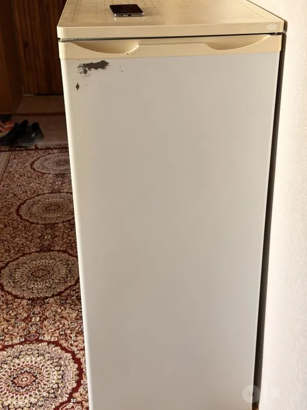 Продам холодильник высота 1,1м 2 Продам холодильник высота 1,1м 2