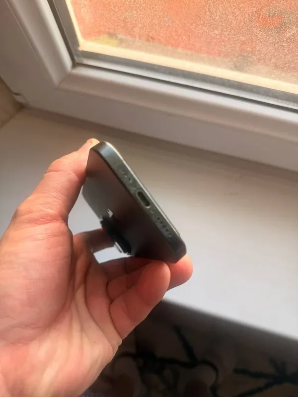 Iphone 16 pro в хорошем состоянии — фото 2